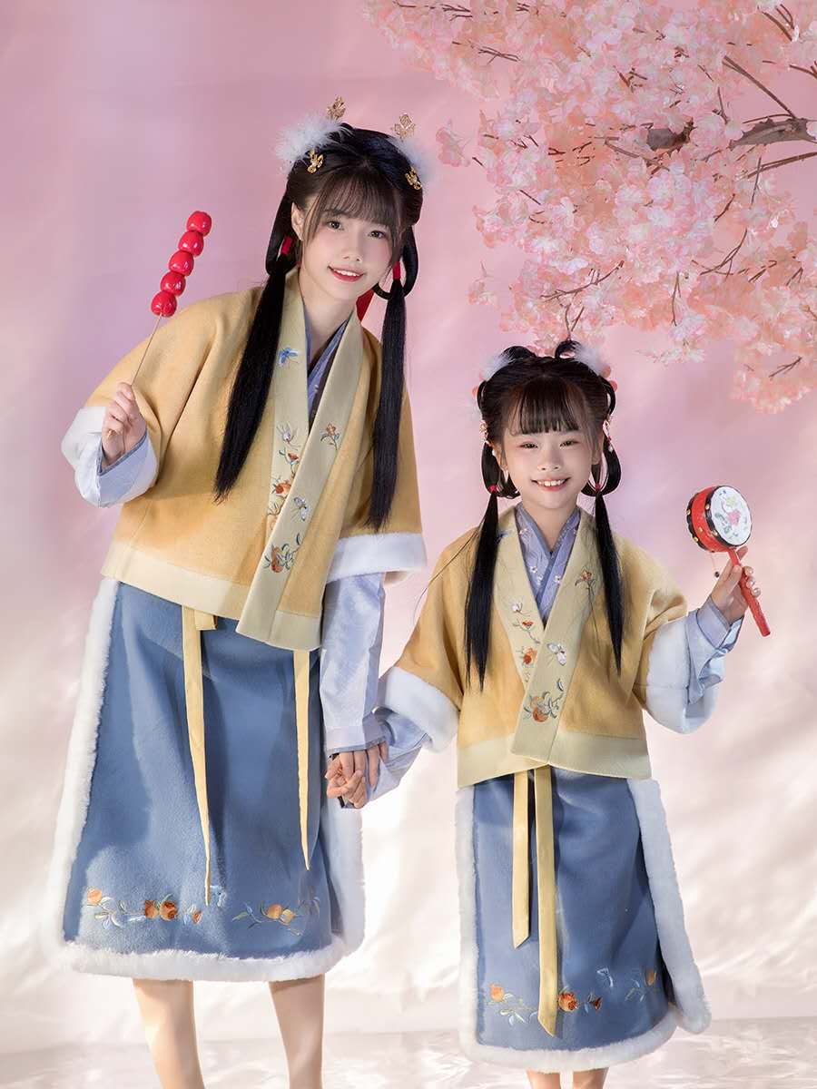 双十一买什么,这款超可爱的亲子装汉服一定不能错过