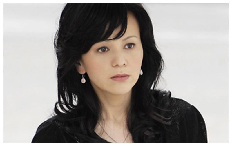 她因出演"雪姨"而走红,婚姻生活却一波三折,今与儿子相依为命|王琳