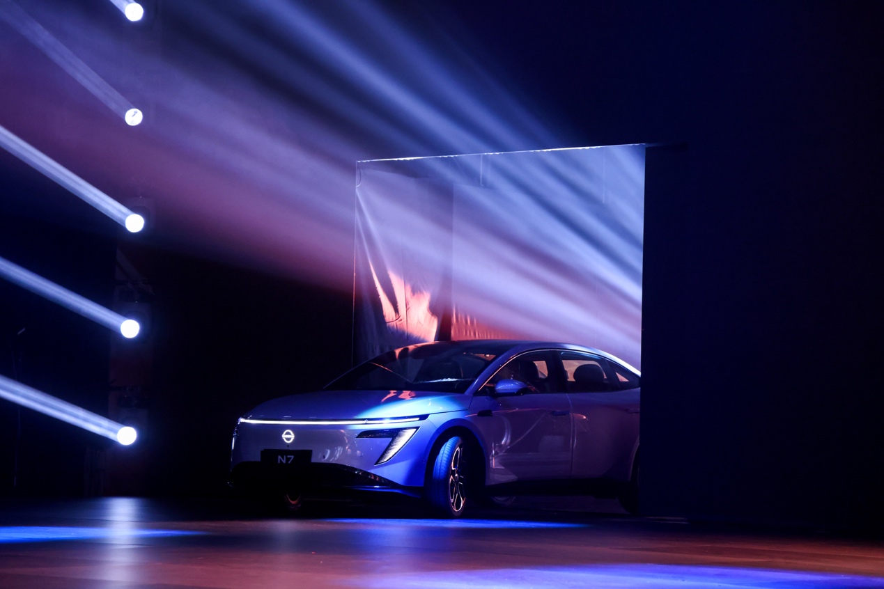 从堆硬件到懂人心:一场由Momenta与日产推动的辅助驾驶体验革命