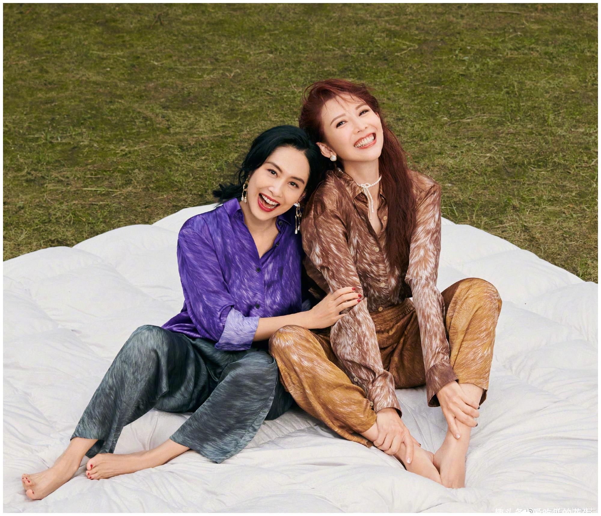 黄贯中隔空秀恩爱送祝福 好姐妹齐祝福|朱茵|黄贯中|蔡少芬_新浪新闻