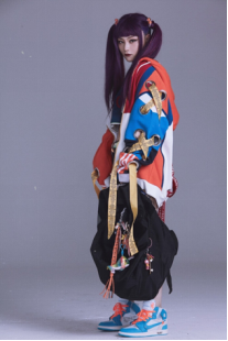 杨紫新片演缉毒警察！和唐探3美女侦探合作，开机合影笑开了花