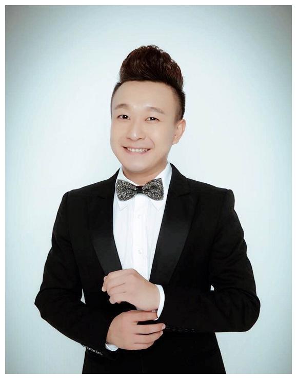 名嘴主持人小济南因病医治无效不幸去世年仅36岁