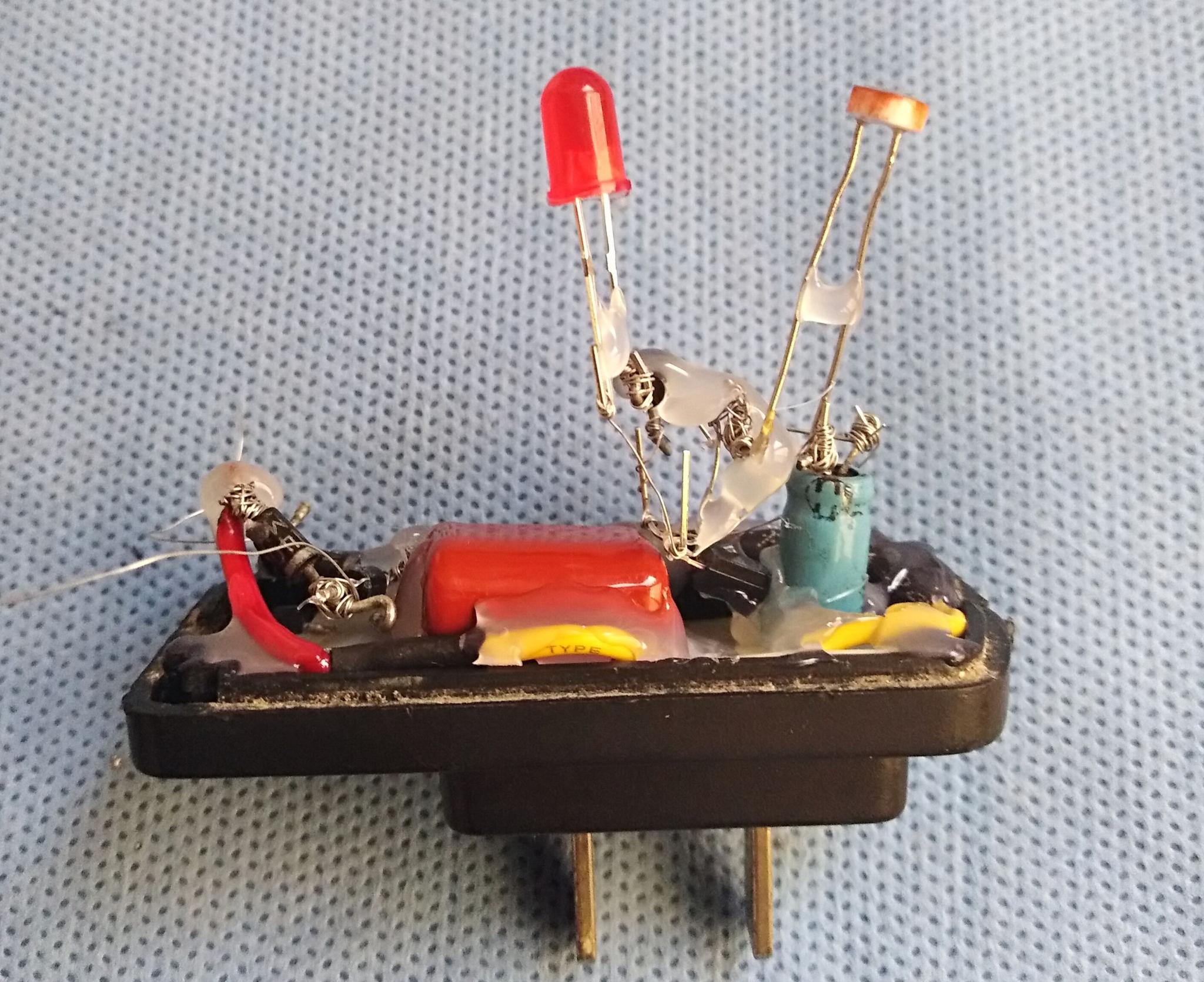 用光敏电阻制作一个实用光控小夜灯