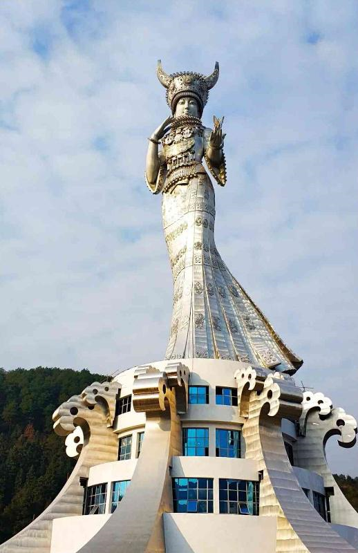 全世界最大的苗族美神雕像,比自由女神像还高20米休闲区蓝鸢梦想 - Www.slyday.coM 全世界最大的苗族美神雕像,比自由女神像还高20米休闲区蓝鸢梦想 - Www.slyday.coM