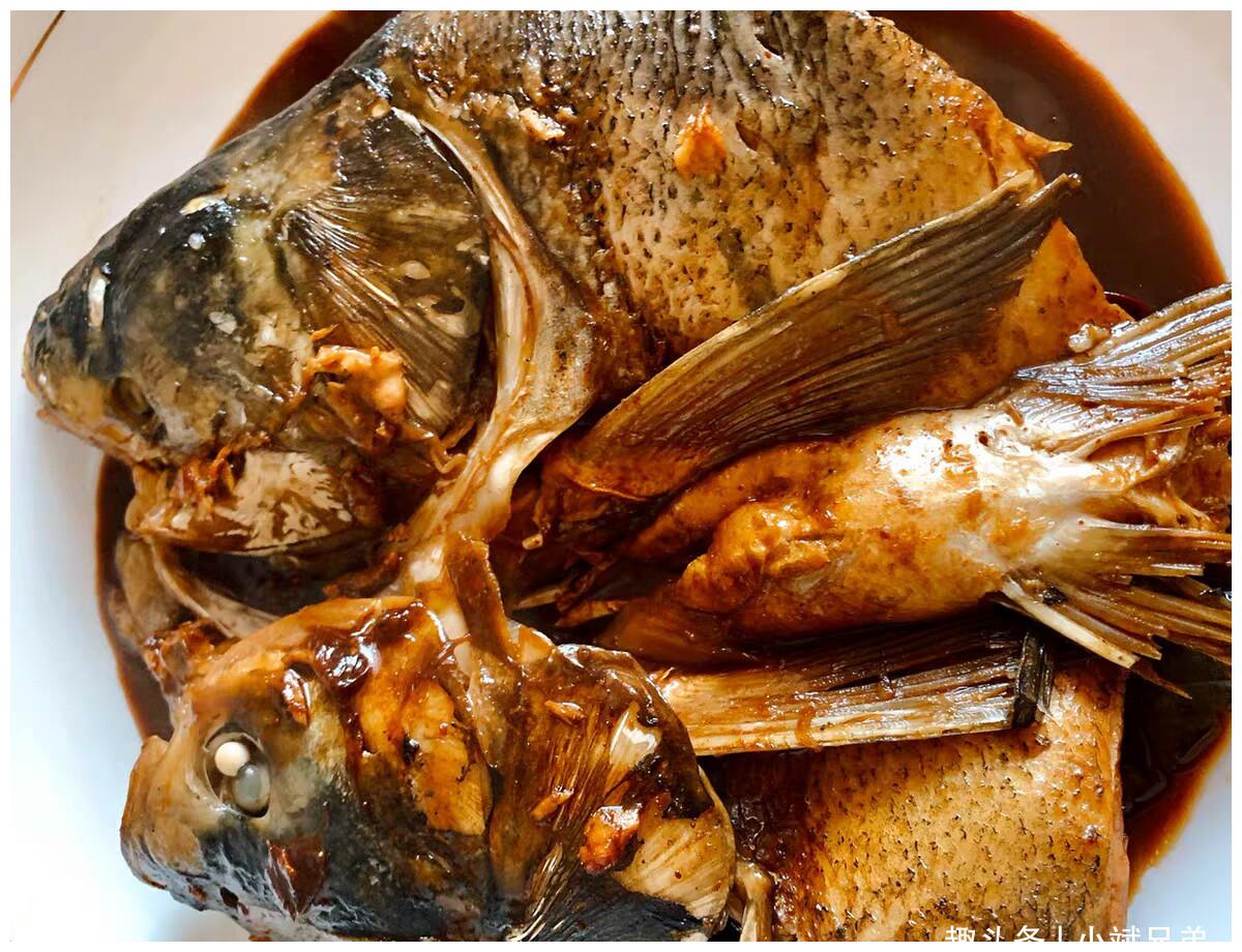 两道好吃的特色大鱼头,肉质嫩滑鲜香美味,做法简单三分钟学会