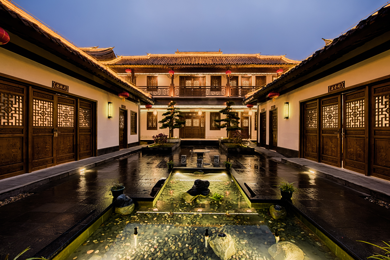 750㎡四合院酒店舒适宁静的新中式打造全新度假体验