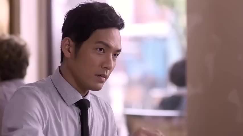 打伤高富帅歌手,谁知两人志趣相投 为您推荐: 何以笙箫默:看到床单上