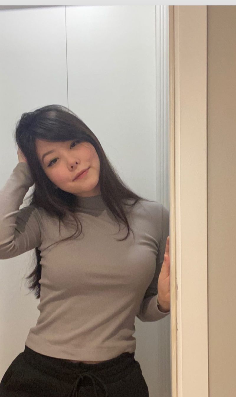 职业女辅助「mayumi」近期美照__财经头条