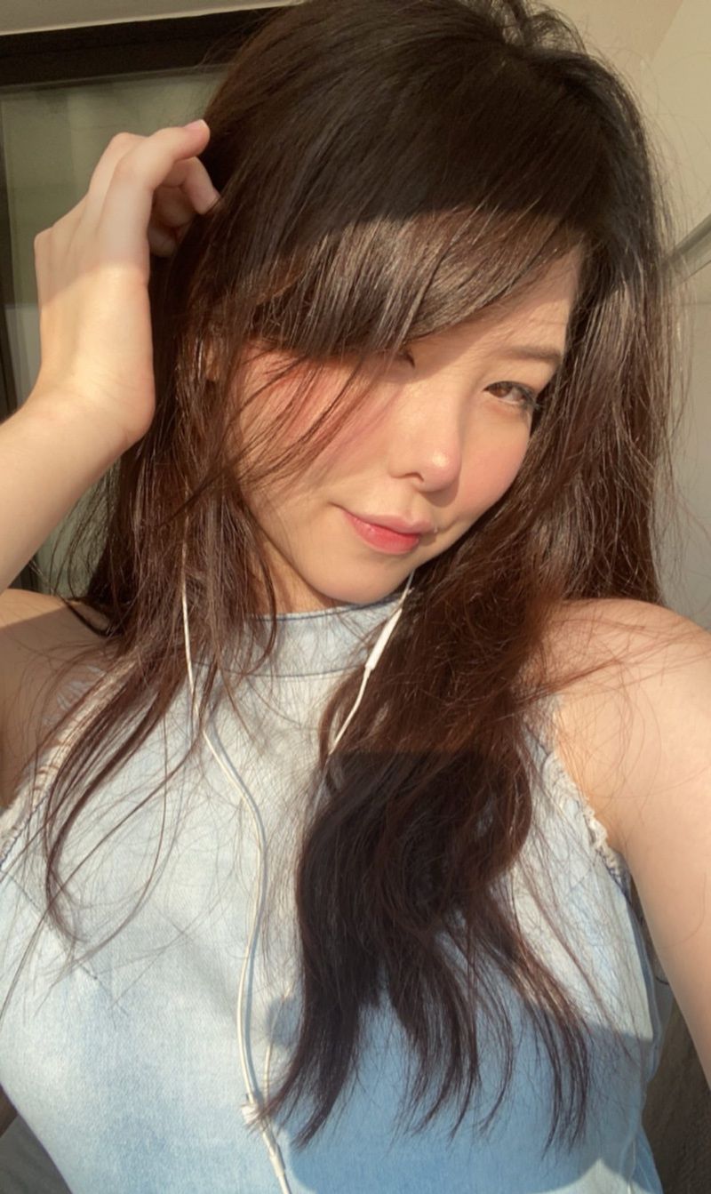 职业女辅助「mayumi」近期美照__财经头条