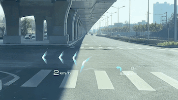 摩卡搭载的ar-hud功能也可以将导航和驾驶辅助等信息与实际道路路面