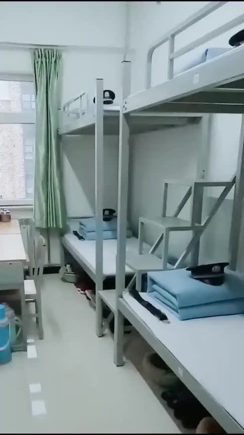 这是什么神仙宿舍,这么干净整齐网友一看就是警校生的宿舍吧__财经