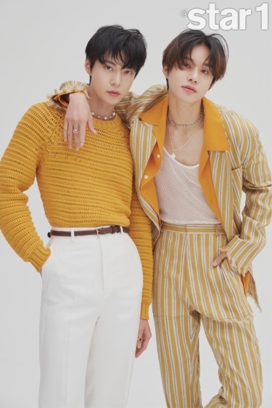 韩国男团nct 127成员金道英金廷佑携手拍杂志写真