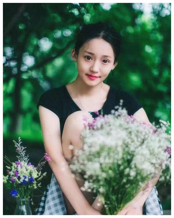 绿地女主张雨婷更新动态,晒丰盛早餐心情大好,自我开导忘掉过去