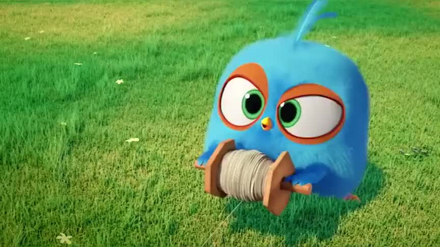 三兄弟思路清奇把妹妹绑在风筝上飞起来