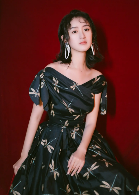 袁冰妍近况令人担忧留守横店食宿自理已脱离剧组情绪不稳定