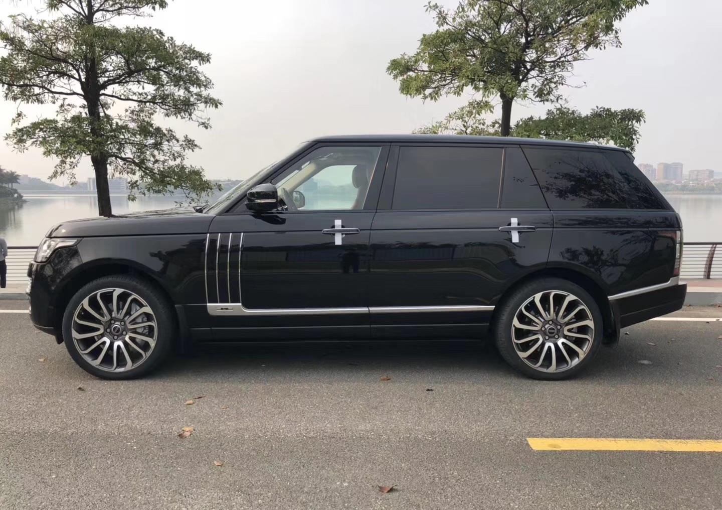 老板有很多车,为何只有一辆路虎揽胜?原来是行政加长版的存在