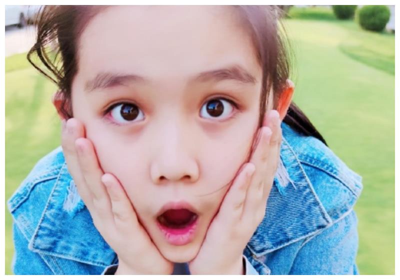 而王亭文饰演的小丫头乐童可以说是果果生