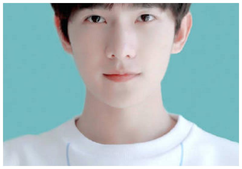 有种证件照叫杨洋,卸妆容后真实颜值令人惊讶,网友:竟是照骗!