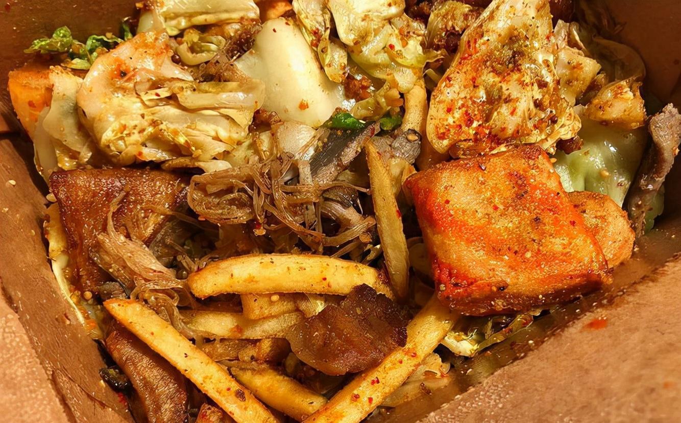 下班饿了吃个油炸串串夹馍吧