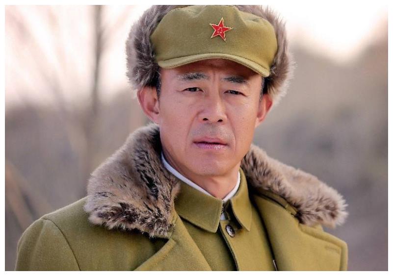 敬业而又认真的侯勇,用一系列经典的作品,证明了自身的优秀