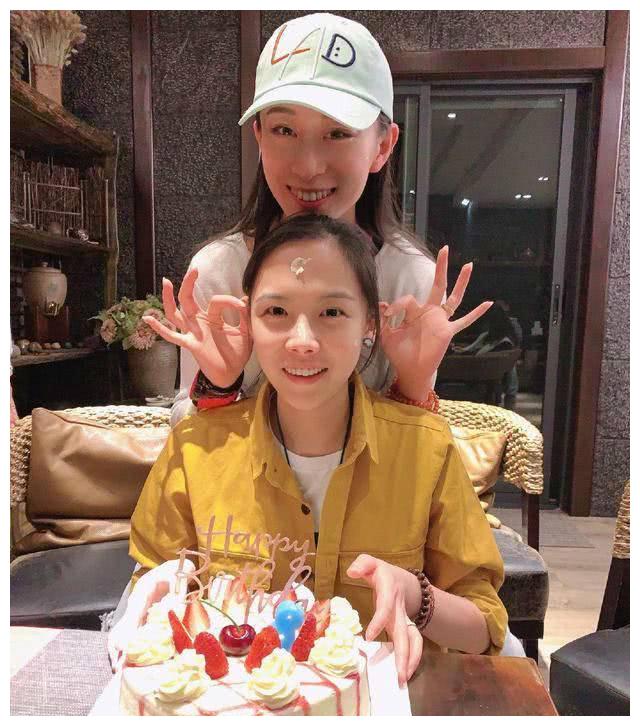 杨丽萍女徒弟水月婚礼引发热议揭秘爱人蒲雨榕的真实身份