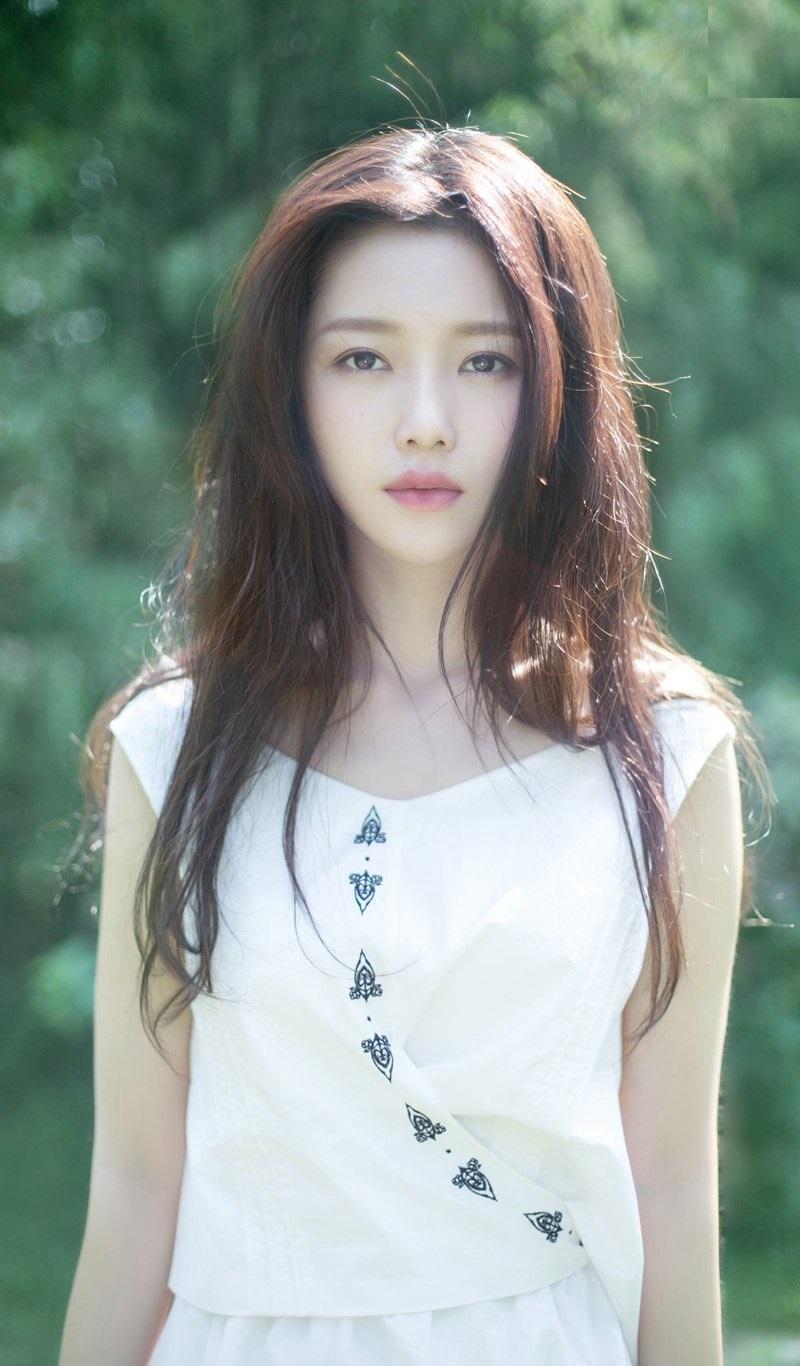 陈娅安:清纯优雅,可爱迷人!__财经头条