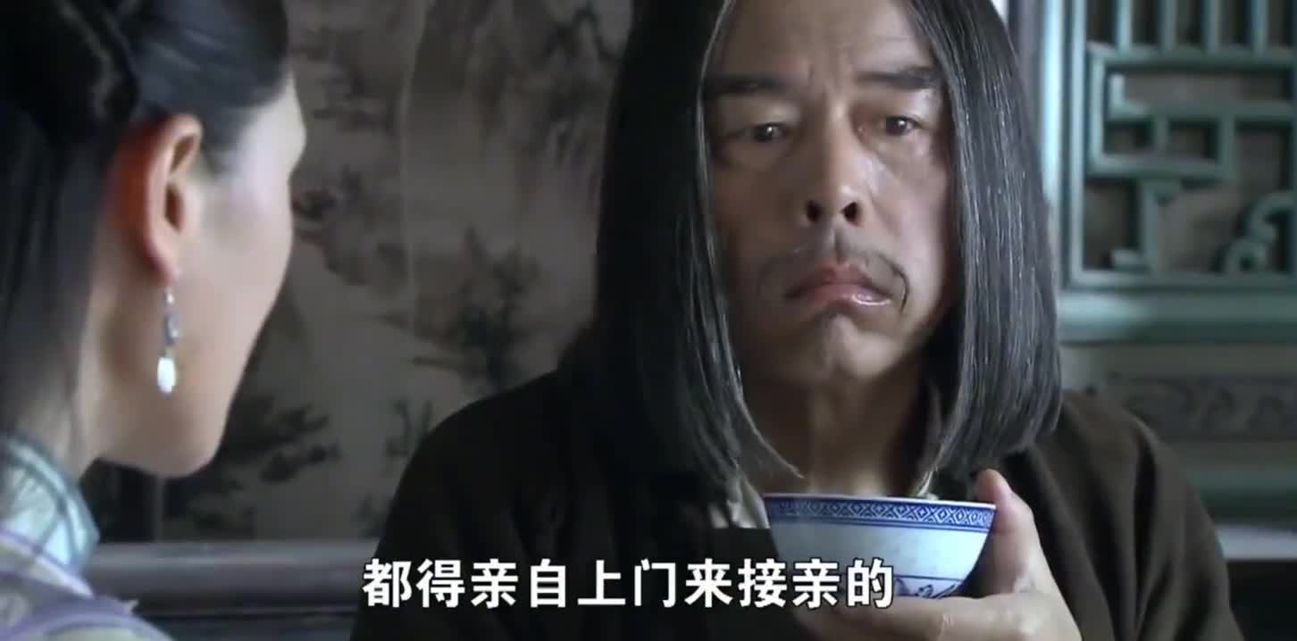 为您推荐: 打狗棍:戴翰霆担心那图鲁使诈,决定要阻止戴天理打擂!