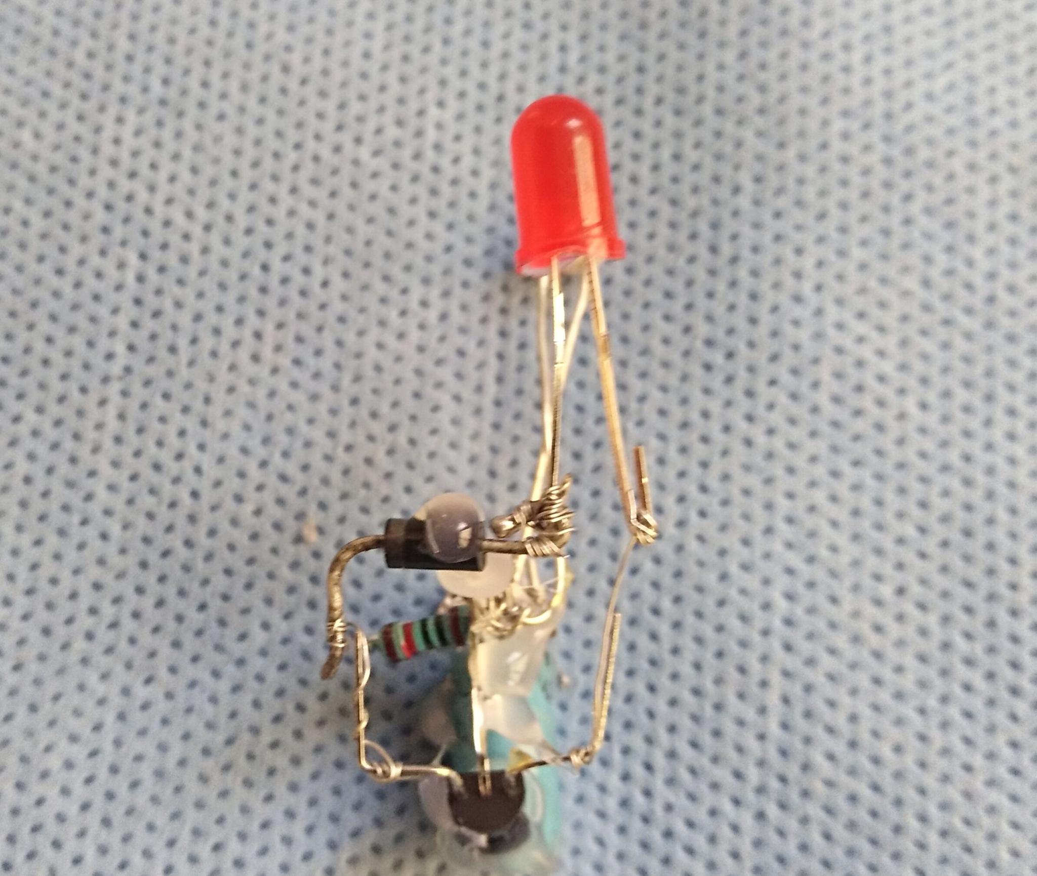 用光敏电阻制作一个实用光控小夜灯