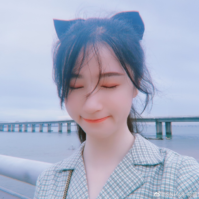 可爱美女snh48-蒋芸迷人写真美照