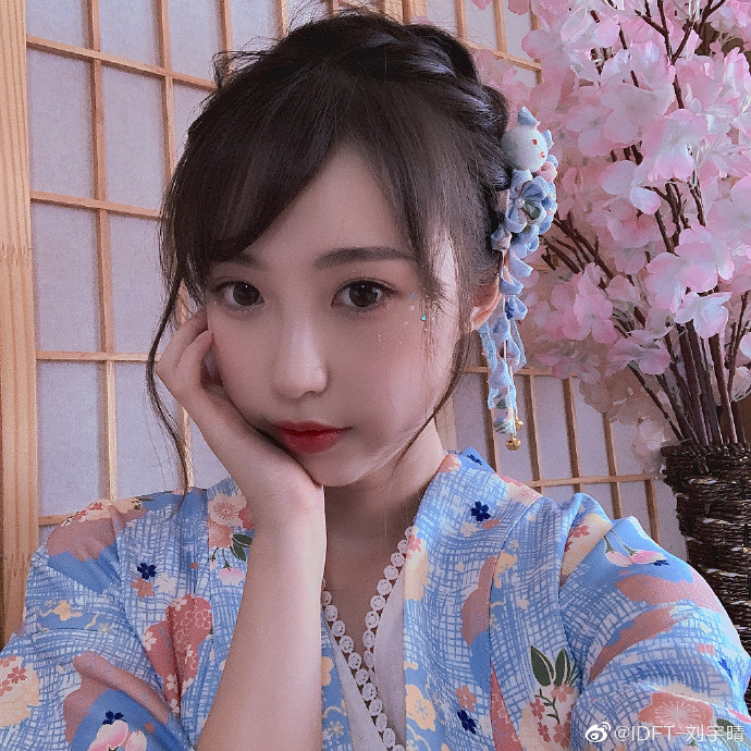 idft-刘宇晴美少女迷人可爱写真美照好看