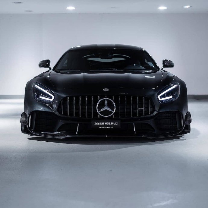 奔驰amg gtr pro,黑色更有气质