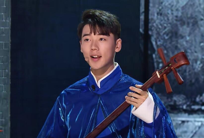 正式开播,二爷张云雷遭官方点名|上线吧华彩少年|张云雷|刘丰_新浪