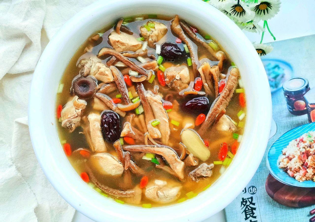 多给家人吃菇菌炖鸡,味道鲜美,营养滋补,全家都爱吃_高清图集_新浪网