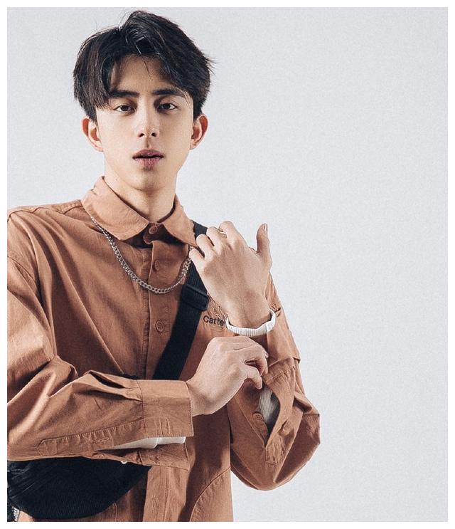 《恋梦空间》中的素人敖瑞鹏,进入演艺圈后,资源也