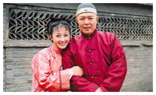 回族第一美女法提麦雅琦,曾与大25岁张铁林同居,今嫁影星李子雄