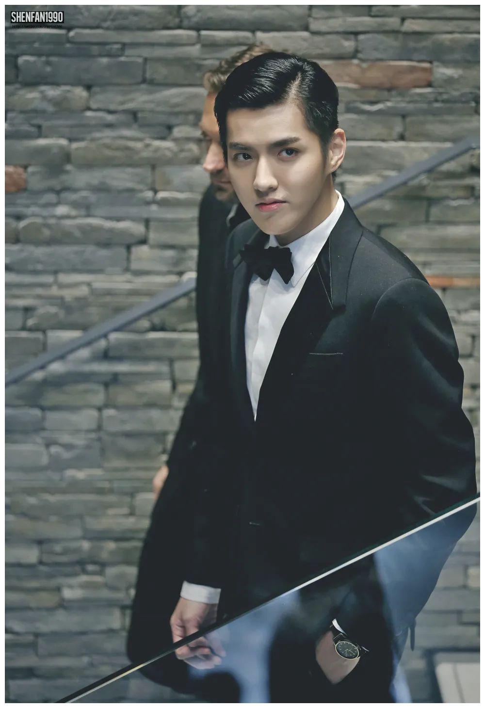 而寸头后的吴亦凡