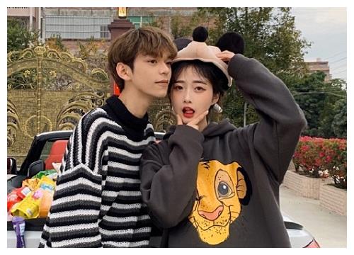 杨东煜强调与彭星只是好友,谁注意彭星的表情?失落摆在了脸上