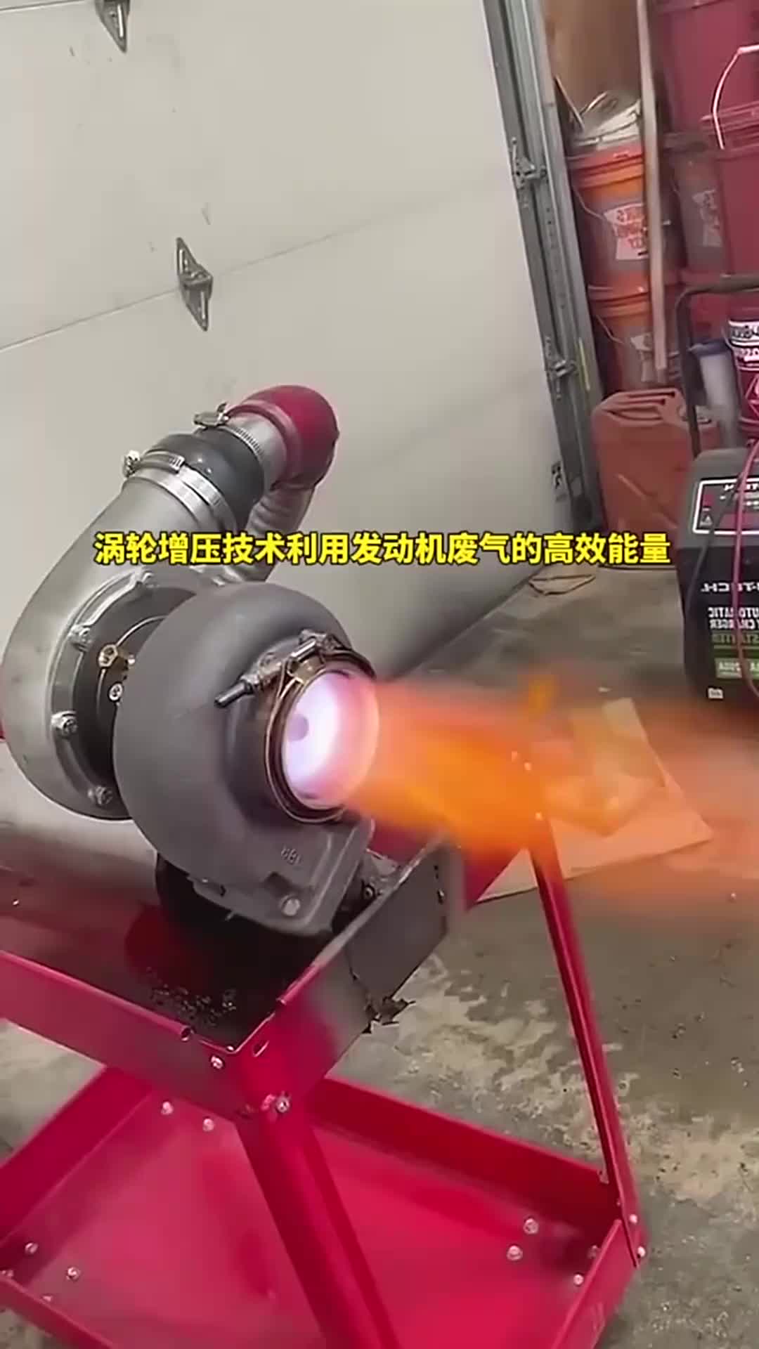 涡轮增压技术利用发动机废气的高效能量