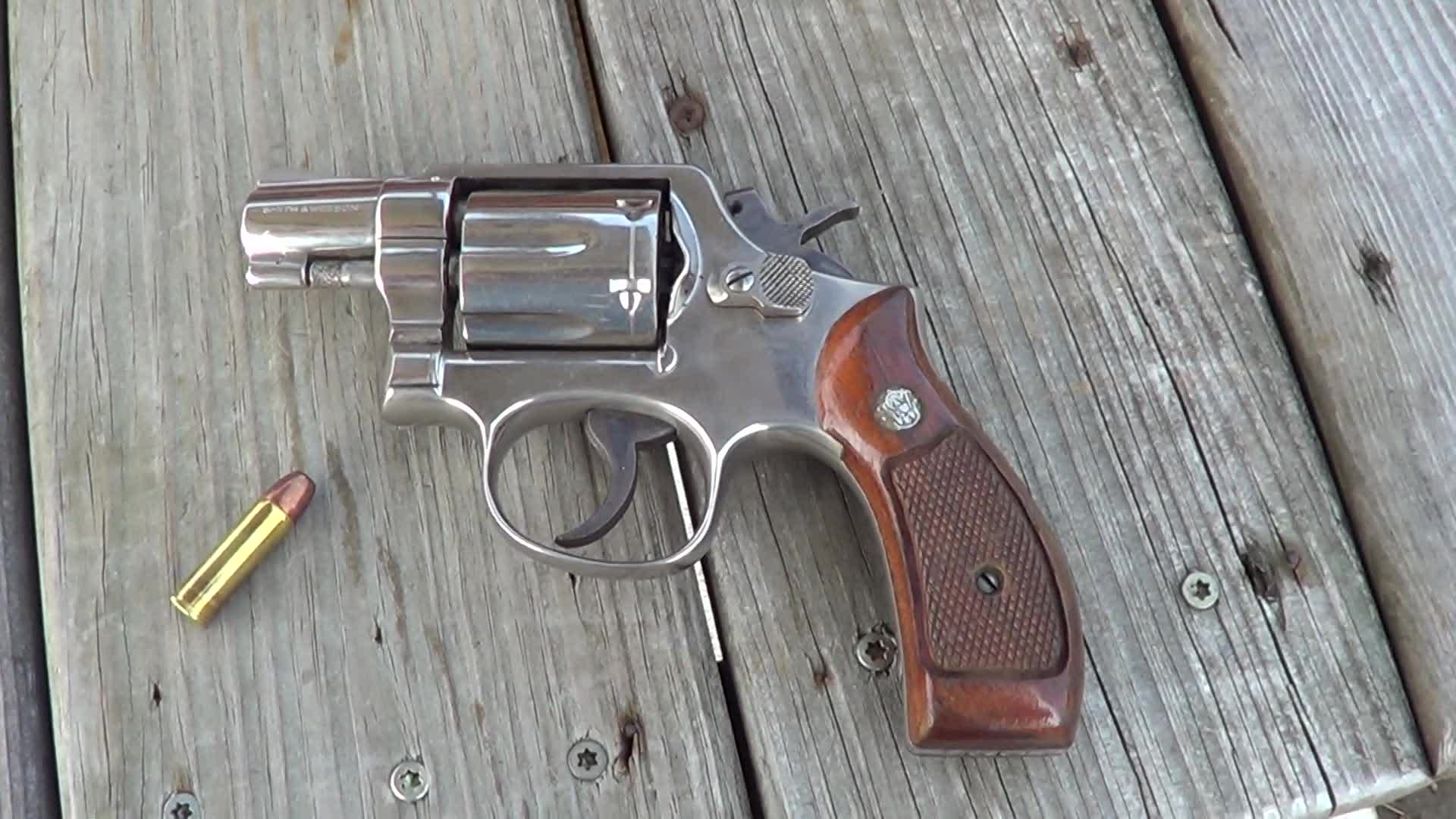 史密斯韦森左轮手枪,靶场实弹射击测试,这货真受老外欢迎!