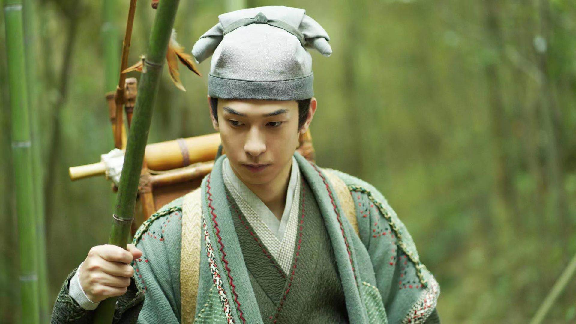 阿翡吃醋谢允变"工具人" 《有翡》毒医应何从傻