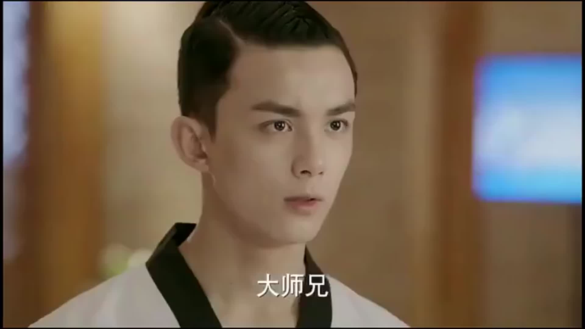 旋风少女:长安数落去世的若白,小伙伴们怒了,长安霸气制服