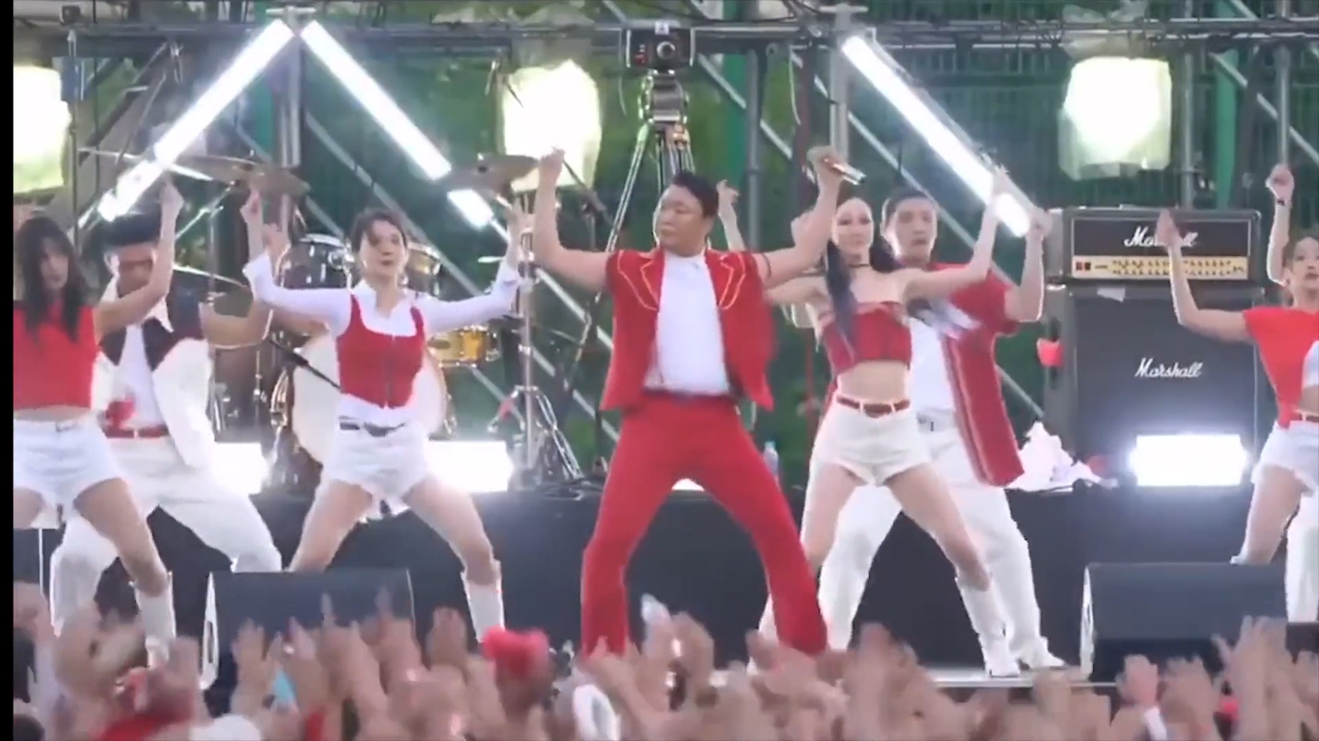 鸟叔：我又回来了！再出神曲一夜破亿，比骑马舞还疯狂！