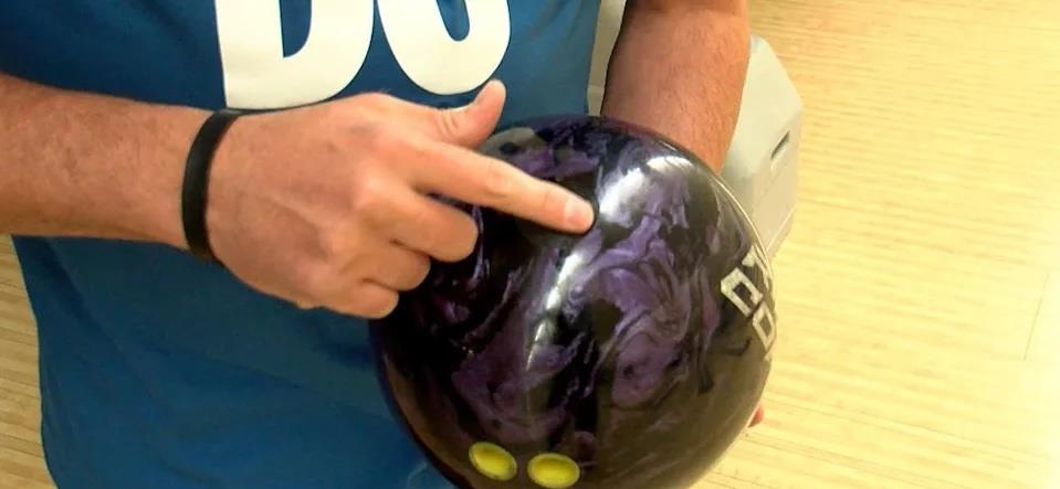 将亡父骨灰封入保龄球美国孝子帮父亲圆梦