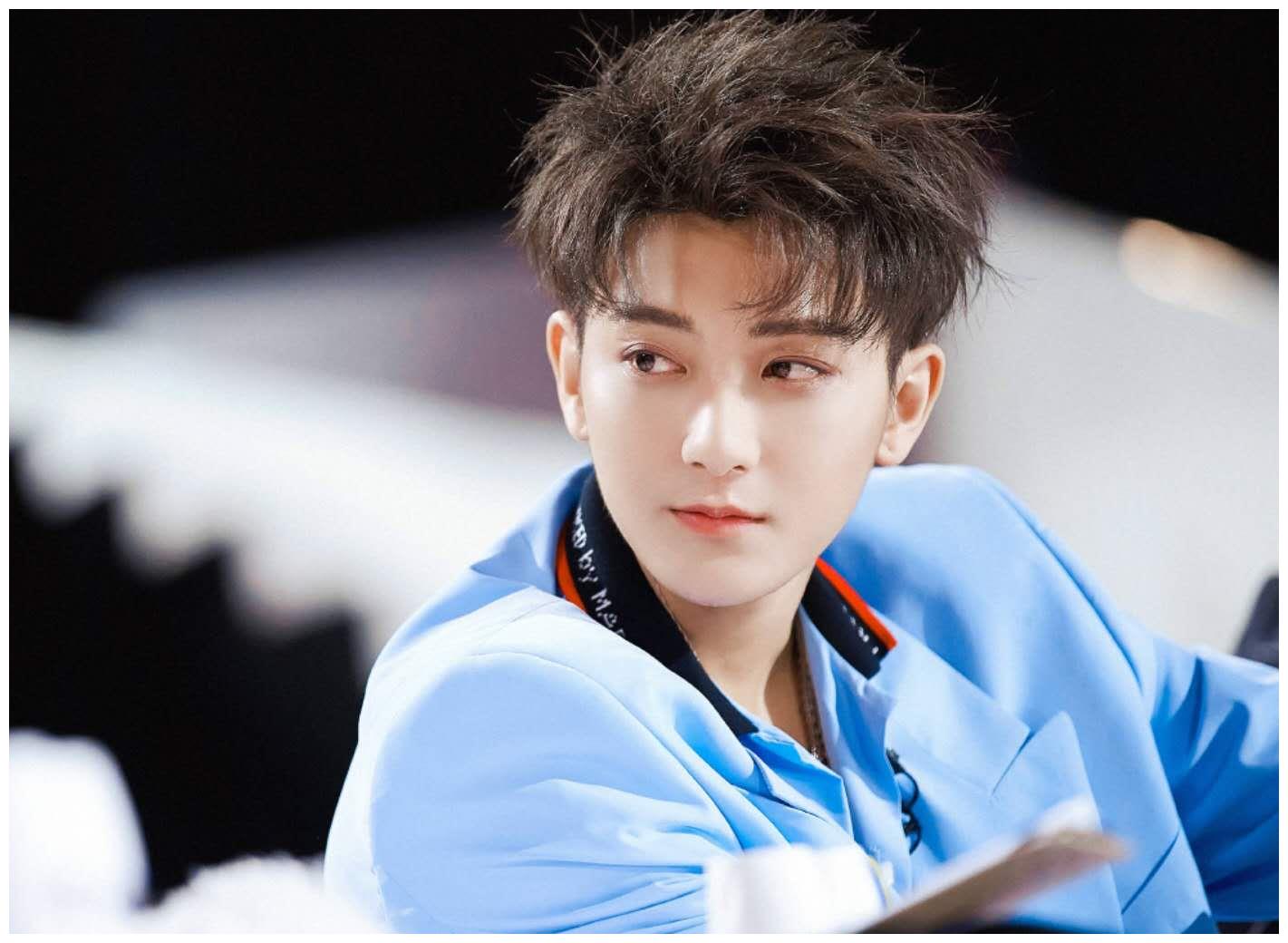 吴亦凡张艺兴时隔7年或将合体,归国四子合体还会远吗__财经头条