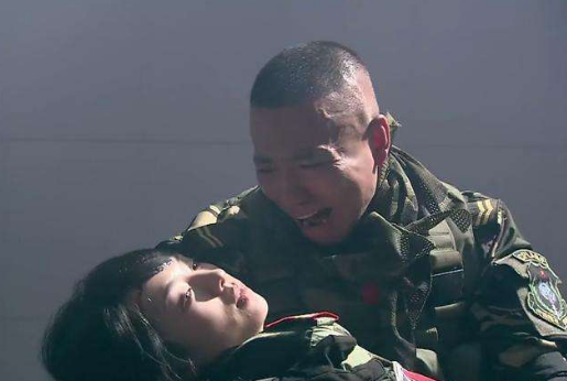 凭借《我是特种兵》走红,与华筝公主低调结婚,如今生活很幸福