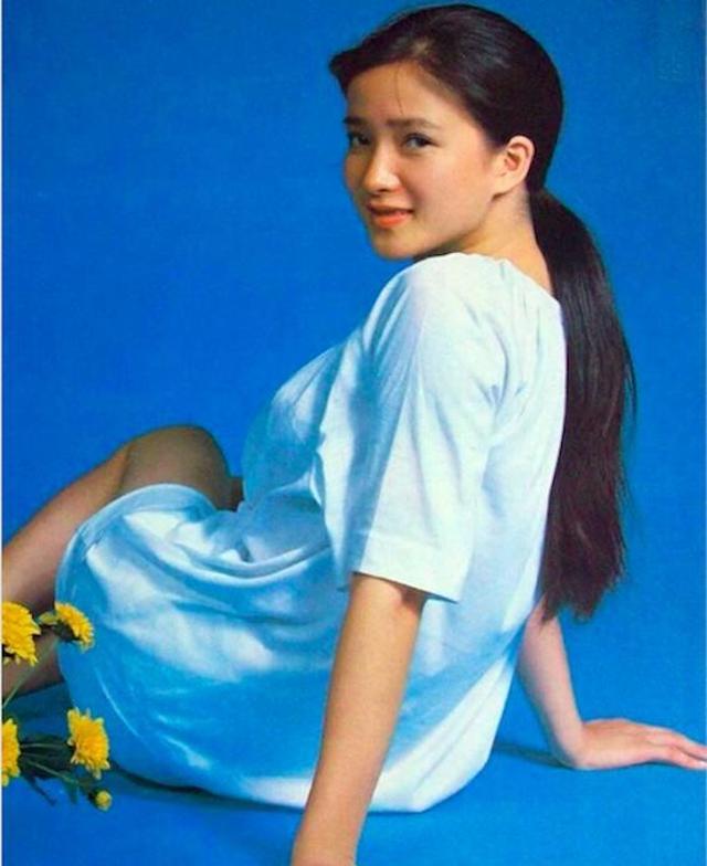 上海歌舞团的领导给她推荐了另一位演员就是王苓华,并说王苓华要比