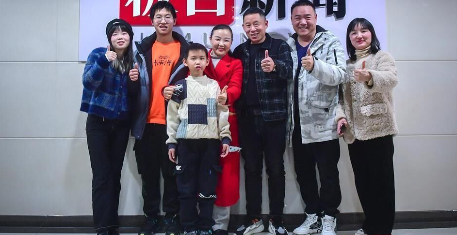 孙卓改名为花开富贵卓妈评论区遭沦陷网友称她为孙富贵妈妈