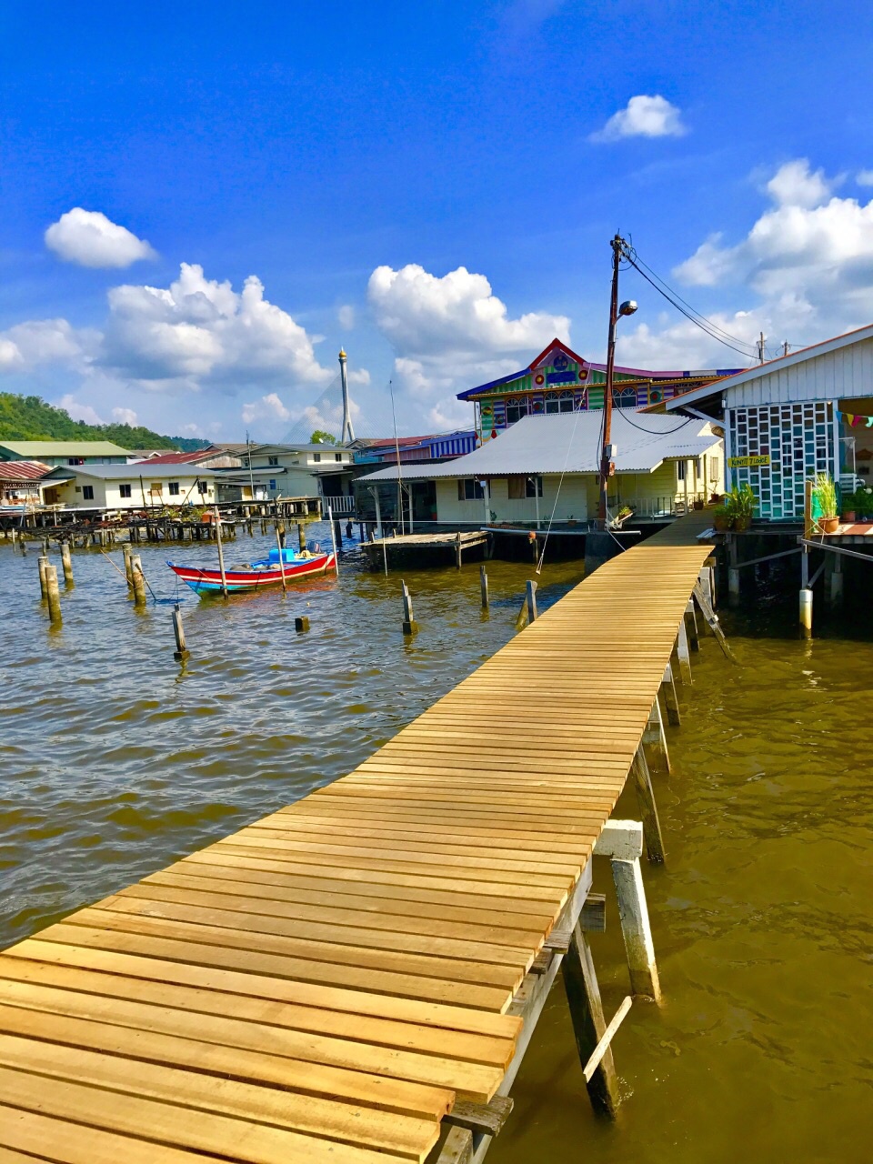 游览东南亚文莱斯里巴加湾艾尔水村世界最大的水上村落