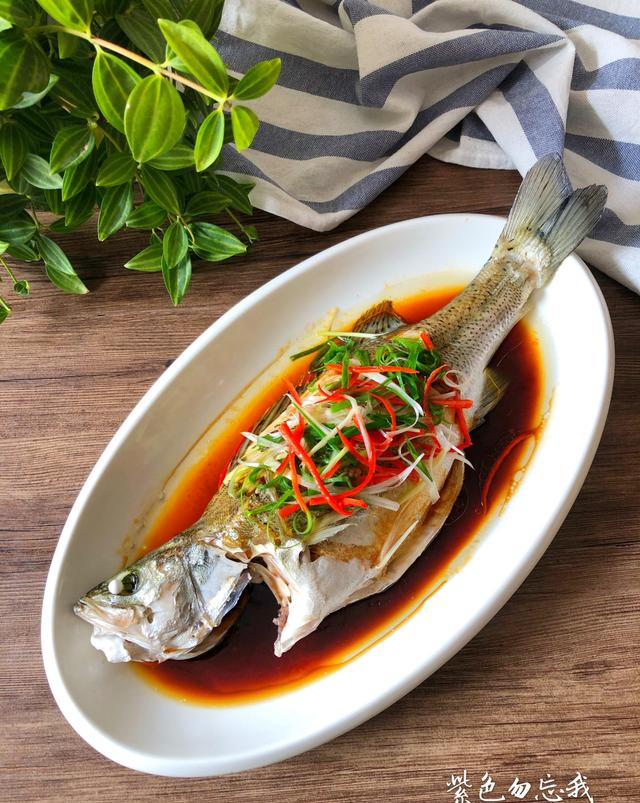 做清蒸鱼的时候,只要多加两步,鱼肉鲜嫩好吃,没腥味__财经头条