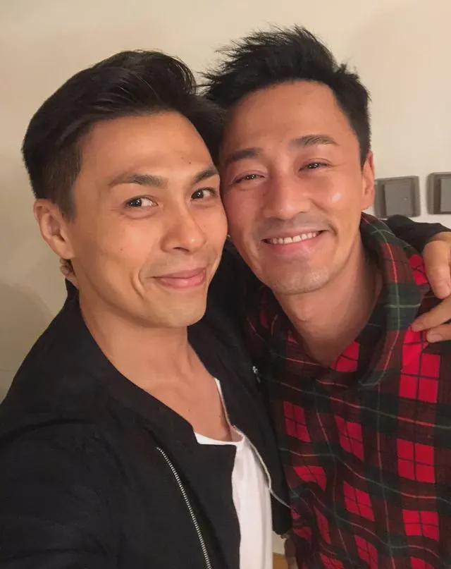 tvb艺人力挺新疆棉花亲手扔hm衣服垃圾就该扔垃圾桶